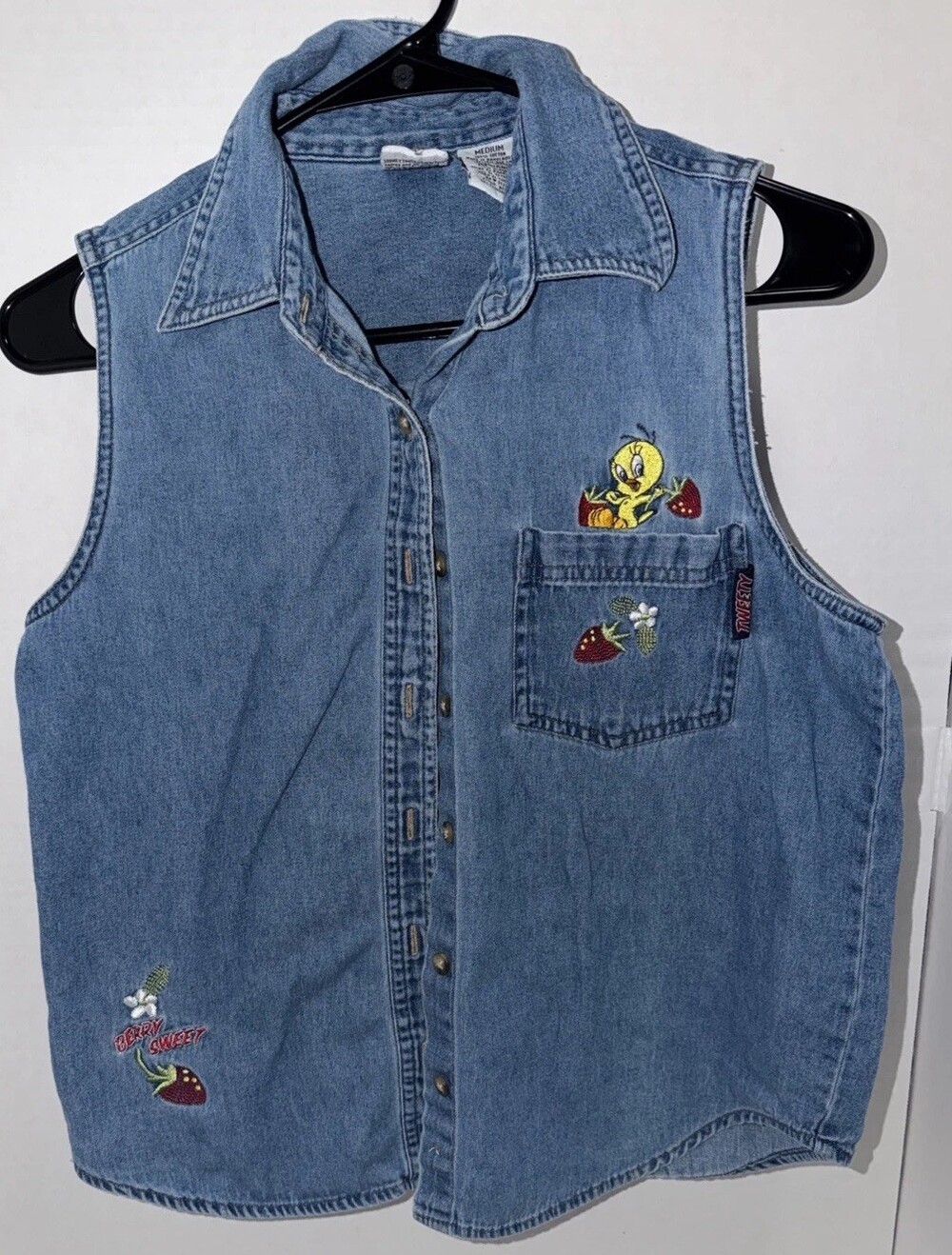 VTG Tweety Bird Denim Womens Sleeveless Top Medium Y2K Grandmacore Berry Sweet